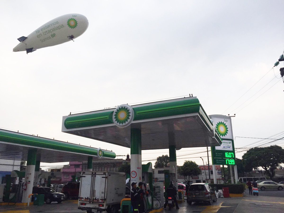 impactoaereo's tweet photo. #Felizmartes Volando esta mañana @BP_MEX, dirigible de radiocontrol #BPMexico #Holabp #proyectosenmovimiento https://t.co/OMUK1cqLkt