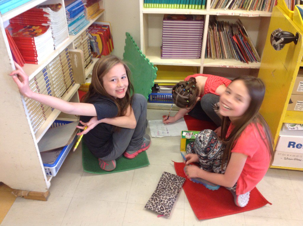GradeThrees's tweet photo. Having fun making commercials @MatthewRocks2 #medialiteracy https://t.co/GNuumLMx43