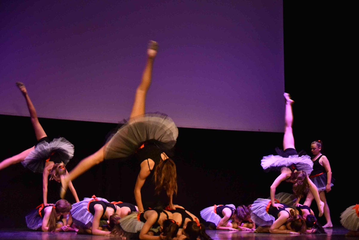 PaidosDenia's tweet image. Espectacular teatro escrito e interpretado por los alumnos de los colegios socios #SmartMaths #Erasmusplus @sepiegob