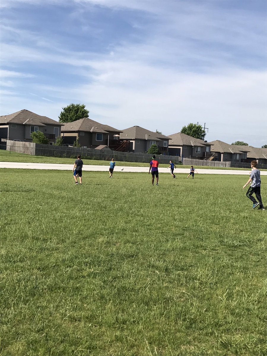 Lewis and Clark PE tweet media