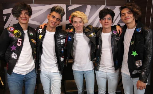 jessiecervantes's tweet photo. "No le hablen de amor" el nuevo sencillo de @CD9 😱 --> https://t.co/OOILyEkCyS https://t.co/6QLQC0R2lj