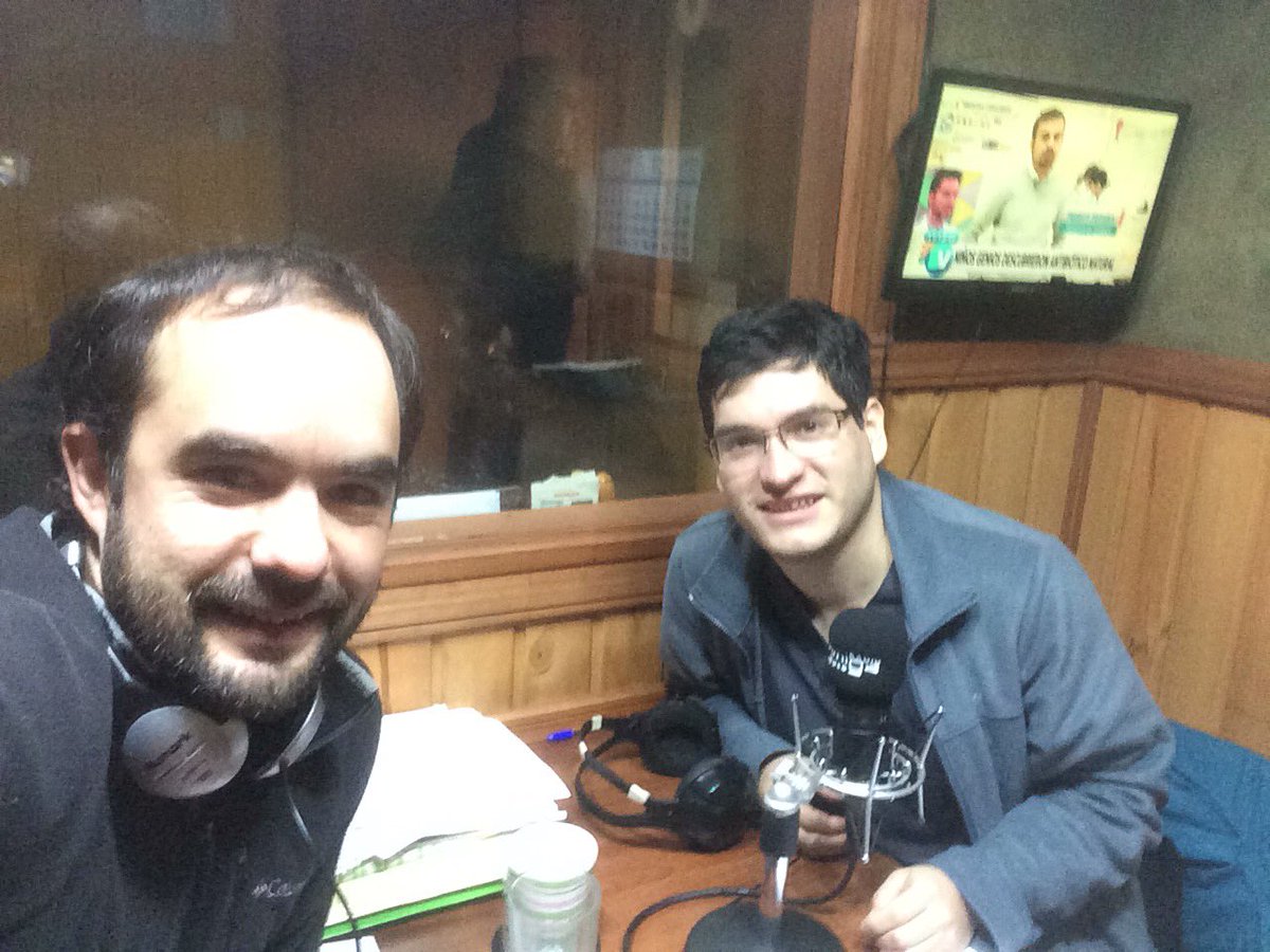 hospitalcalbuco's tweet photo. Iniciando un nuevo programa de "Acercando TU Hospital" hoy conversando con Dr Quinteros de Parasitosis. https://t.co/l1uAbiaS1g