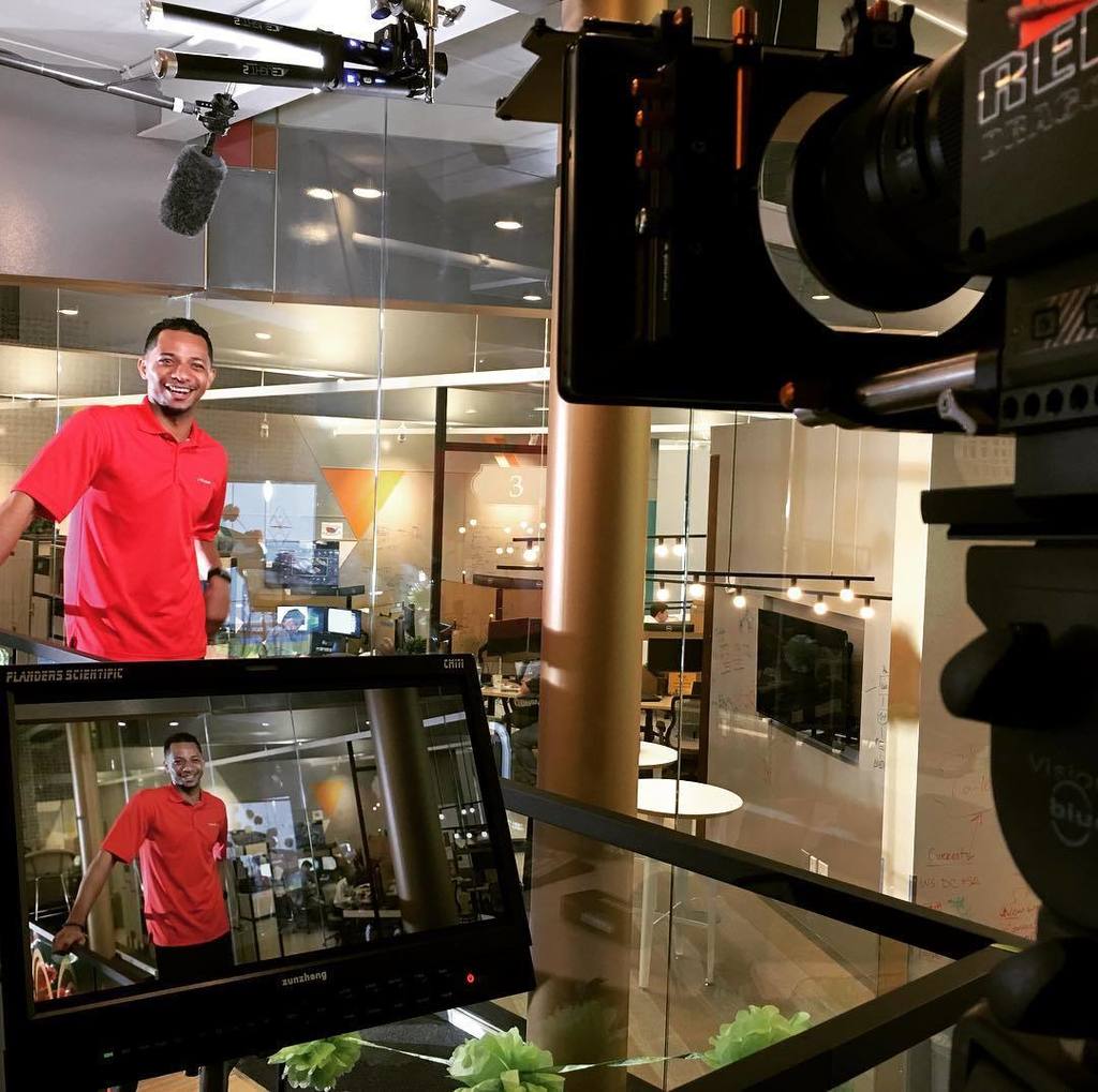 MPCapture's tweet photo. On set with amazing people and an amazing campus! #microsoftfargo #photoshoot #ilovefargo #scarletw #productionlif… https://t.co/GbOp1bYVMw https://t.co/sR8lYSjHVz