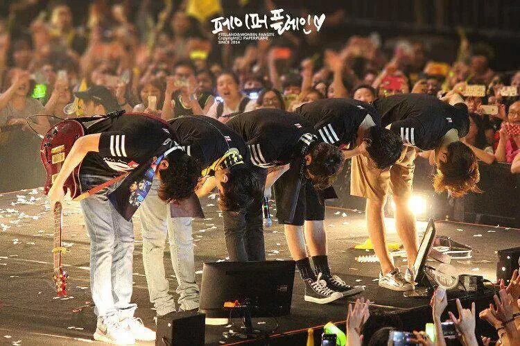 iam_islander's tweet photo. ภาพที่ชอบที่สุดของ ft ไม่ใช่ตอนที่ทุกคนผอมหรือทรงผมดี แต่เป็นภาพเวลาอยู่ด้วยกันครบ 5 คนแบบนี้ 💛 #FTISLAND10주년축하해 #FTISLAND10thAnniversary https://t.co/UHDcBdw0ZS