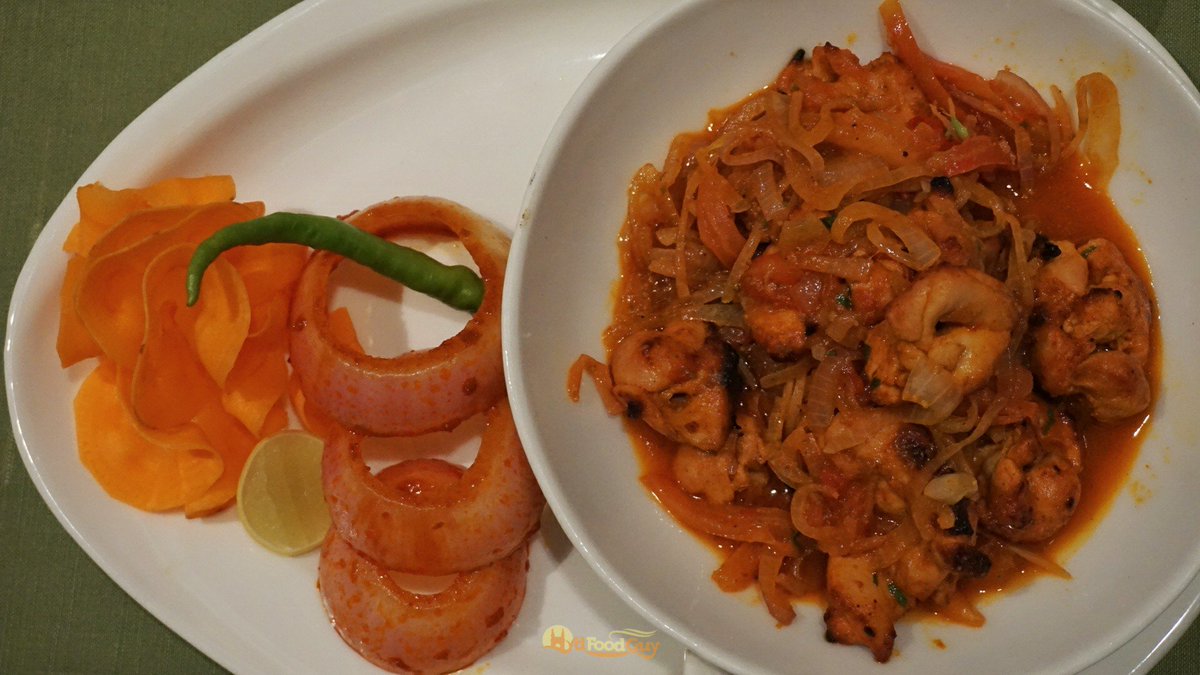 indyan's tweet photo. Kokkar Kanti, Tala Hua Gosht, Bharwan Aloo, aur Nadir Mand. #RamzanAtKanak https://t.co/cDf8pPBLJ2