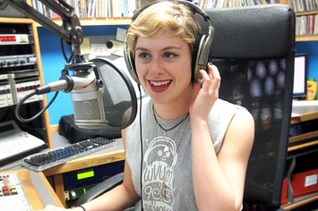 EcHoToNe's tweet photo. Listen to collage & independent Radio stations to find great new bands #indierock #collageradio #newmusic #lovemusic https://t.co/ewK017ee6n