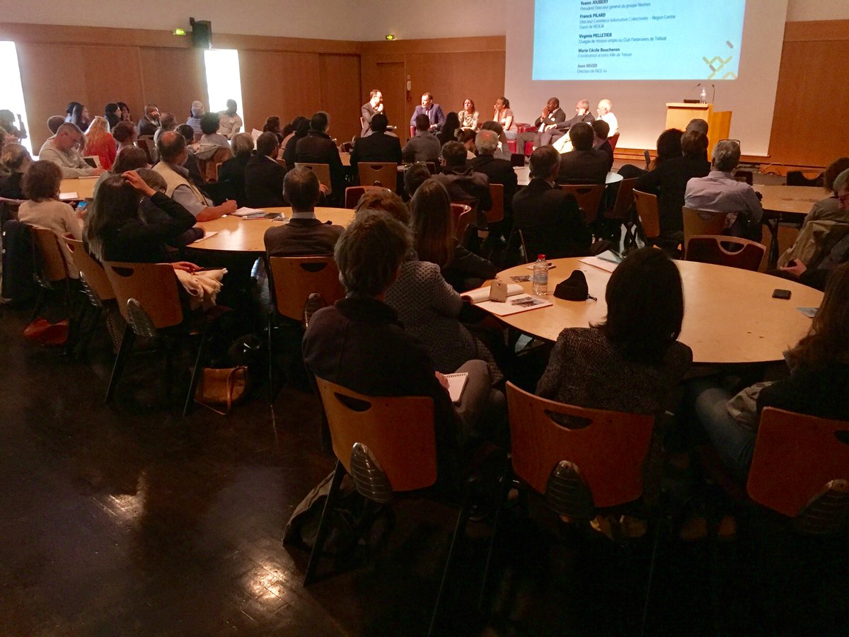 Johanna_Rolland's tweet photo. #CitésCap organisé par @resovilles: notre défi,faire en sorte que les quartiers pop soient des territoires de dév éco à part entière #emploi https://t.co/in8rTBx0kD