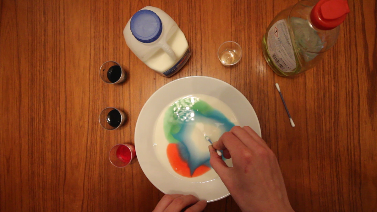 be_experimental's tweet photo. Here's a fun #science experiment that you can do with a few household items. https://t.co/JpigVjIc2i https://t.co/bB78zQQ1RJ