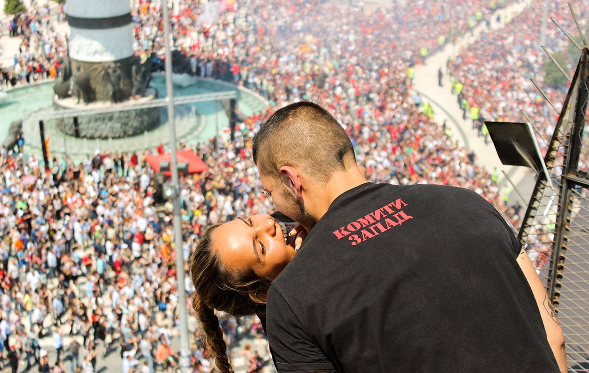 Skopje celebrates the new #handball #champions of #Europe #Vardar ❤♥❤♥ <a href="/HCVardar/">RK Vardar 1961</a> #makrakomet #макракомет #шампиони #ehfcl #ehffinal4 <a href="/ehfcl/">EHF Champions League</a>