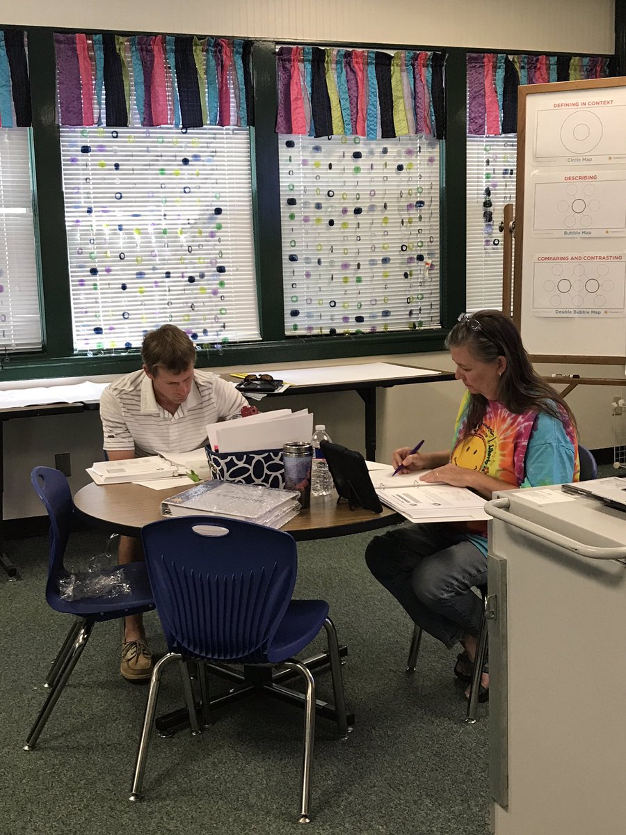 JntPttrsn's tweet photo. More Thinking Map learning with HCISD secondary teachers. https://t.co/2Dt83mWgk9