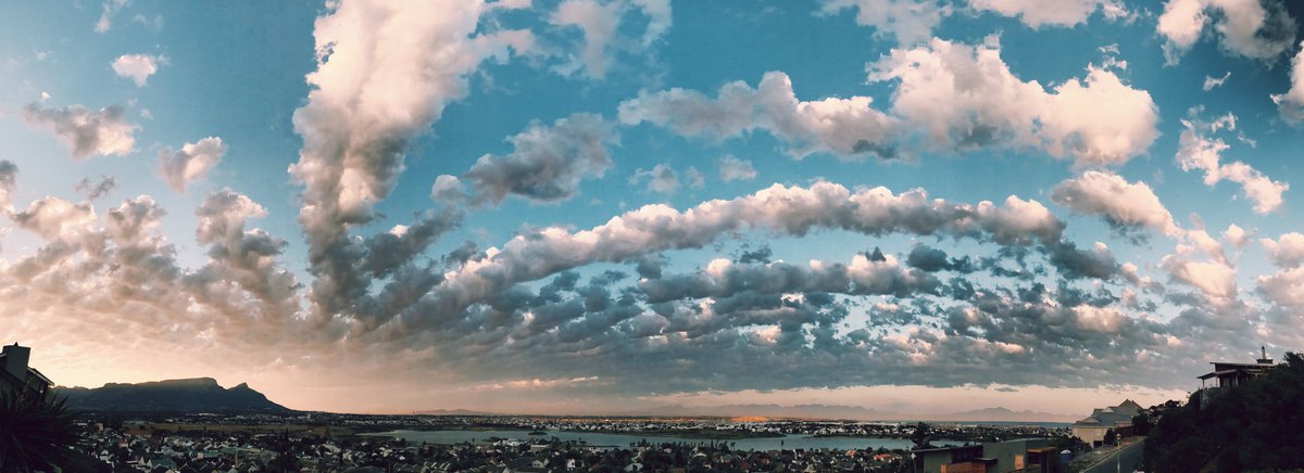fainepearl's tweet photo. Calm before the #CapeStorm https://t.co/z0Lji1mcMa