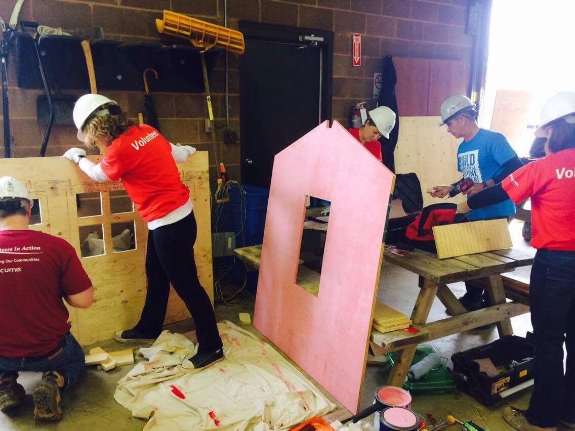 HabitatHMD's tweet photo. Off to painting already! #ReVivecenter #buildfactory #playhouse #habitatforhumanity #halton #mississauga https://t.co/UEFPZTkHXC