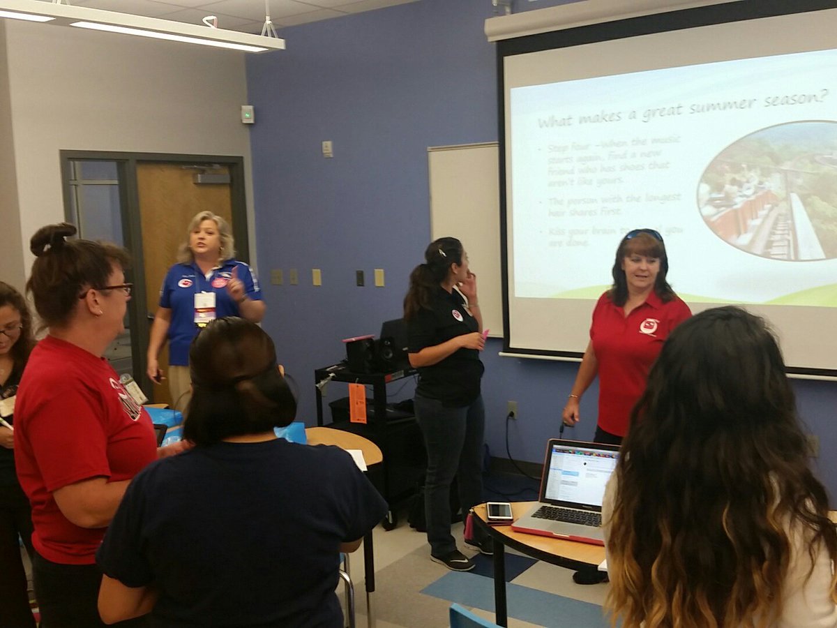 pbernalIC's tweet photo. Total participation strategies and learning about technology!  You guys rock! ! #HCISDTEAM #WeAreHCISD https://t.co/hMoNxNNxLj