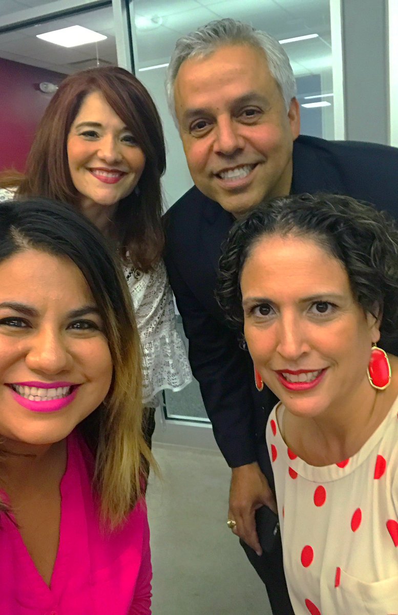 MichelleElemAP's tweet photo. What is Twitter? Find out w/ @tcmart_3  &amp; @dannerlj @HarlingenCISD 's Summer Tech Conf! #HCISDTeam  @DrRodriguezElem https://t.co/XRSK1pcdyu
