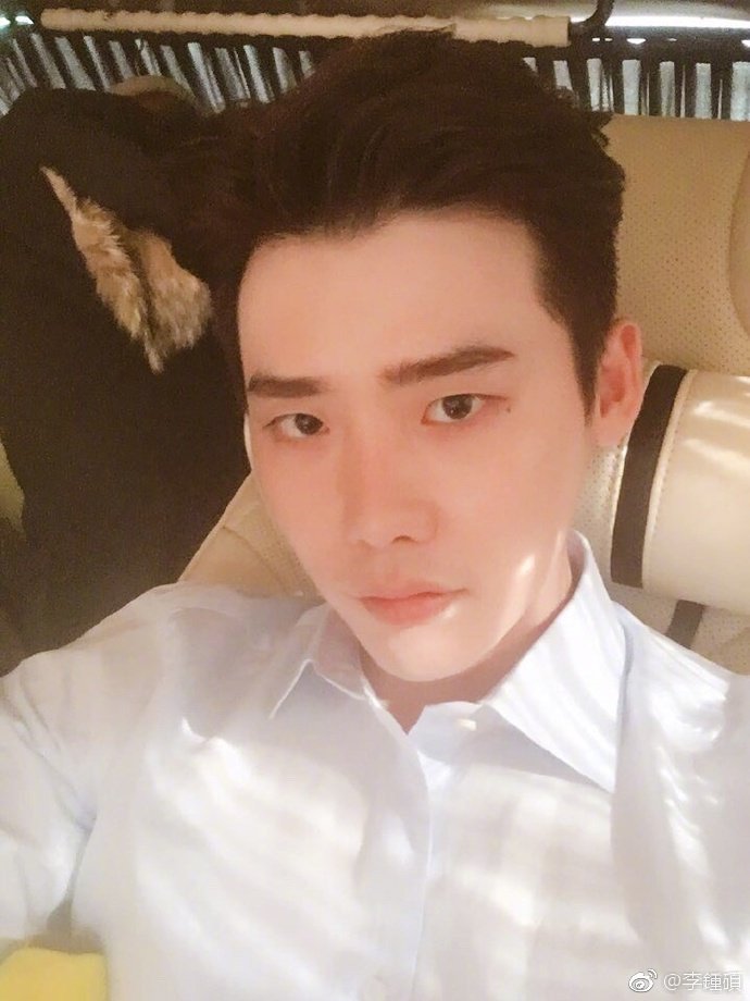pooko0266withjs's tweet photo. 170606 Ljs​ Weibo​ Update​ 😍😍 หล่อใสเลยคับ​ #이종석 #Ljs​ #Leejongsuk #pooko0266​ #ซอกกี้พิ้งค์สีชมพู​ #weibo https://t.co/Q4hJoEFzlp
