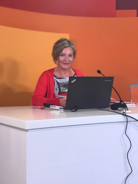 neilkdhar's tweet photo. We are ready to kickoff our #blockchain #webcast w/ @Microsoft. Check out PwC's @gmcnamara_NYC and @todonnell005 live in studio https://t.co/ipPNmjnUhl