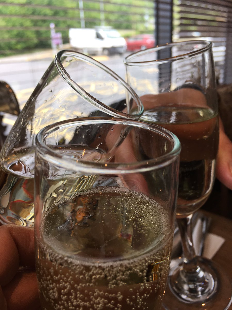 Seadian_Patch's tweet photo. Judging done then rain stopped play at #RHSChatsworth so prosecco o'clock it is with @RabbitAttackPR our art coordinator Belle....chin chin https://t.co/s60BgJ8XpU