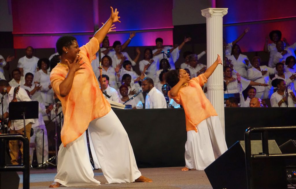 newbirthmbc's tweet photo. There's power in your dance and in your praise!! #NewBirth #PraiseFlow https://t.co/78q6cEgKPY