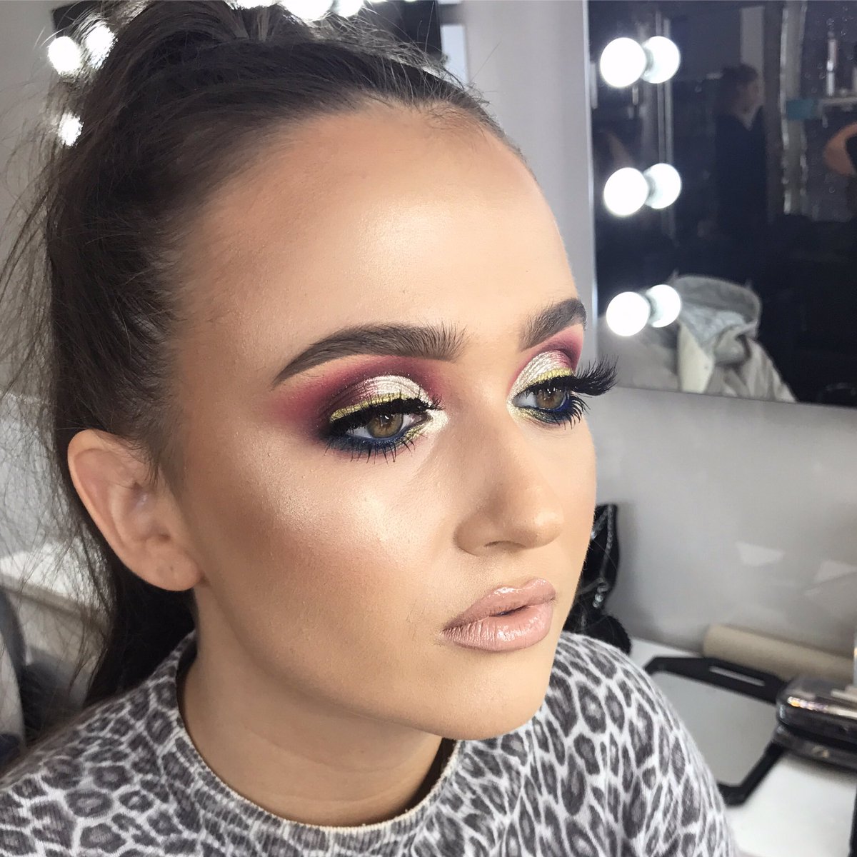 cashmore_makeup's tweet photo. Colour pop ❤️💛💚💙
..
Using @MACcosmetics @ABHcosmetics @inglotireland &amp; @TooFaced with @EldoraEyelashes H167 stacked! 

#mua #makeupartist https://t.co/ZcdhoIGjlJ