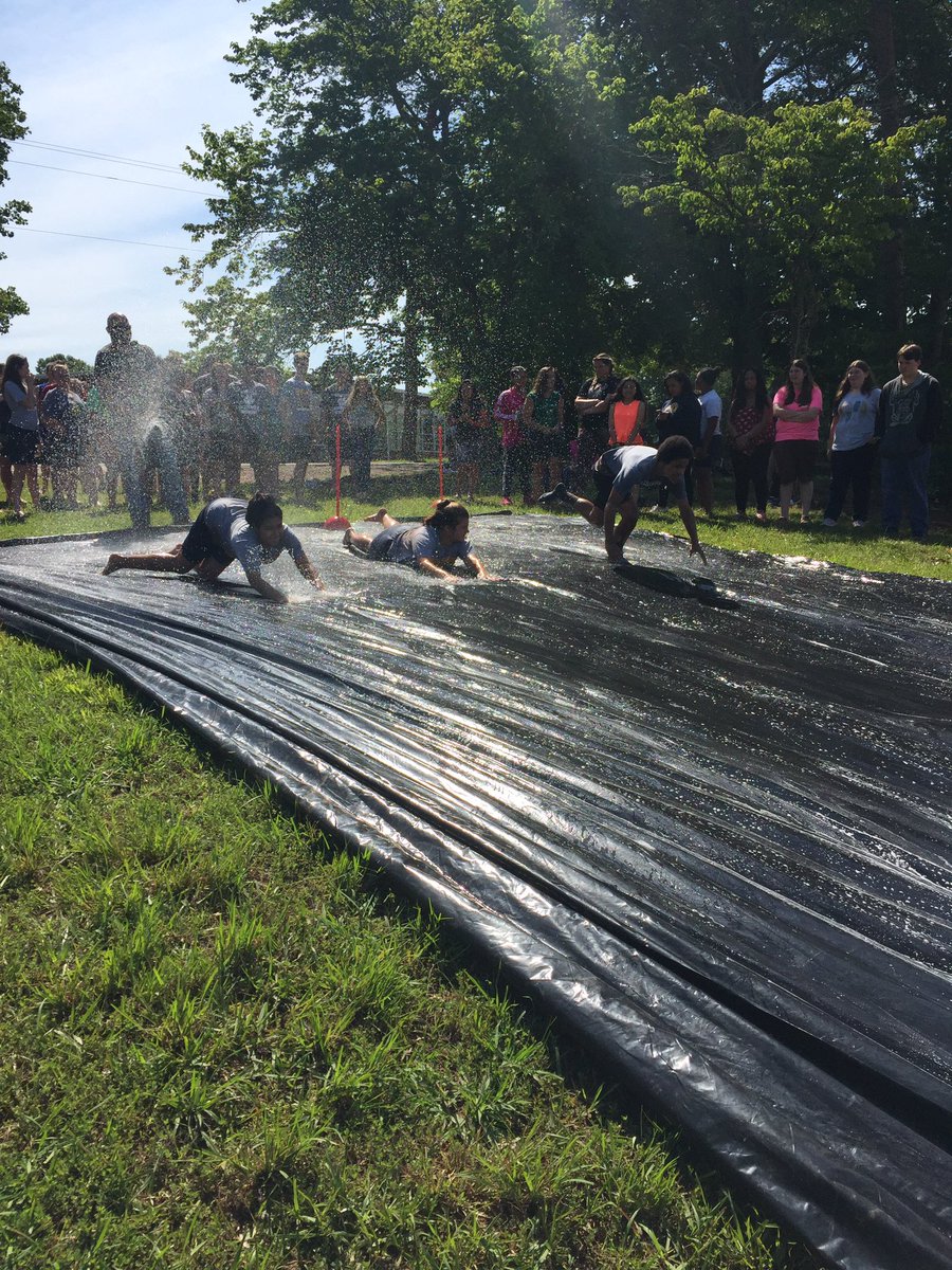 wrmstrong's tweet photo. Slip n Slide for our 8th graders! Best of luck in high school....we will miss you! #wrmstrong #teachersplaytoo https://t.co/S8AutPRDJS