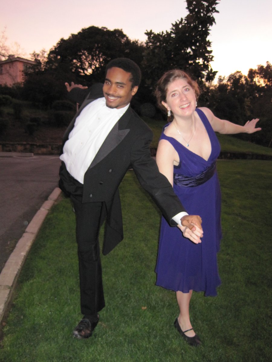 Annie Loggins tweet media