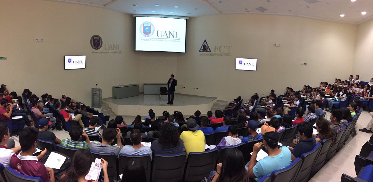 ¡Hoy iniciamos la primer conferencia del #TallerDejandoHuella! 🐯 #ServicioComunitario #ActitudUANL