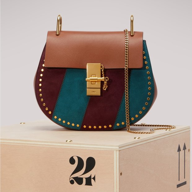 cometotheisland's tweet photo. Le Bon Marché Debuts 24 Sèvres: Finally, there's a chic e-commerce destination for the... https://t.co/aOzbdH3rjN https://t.co/6Mf57TQkbB