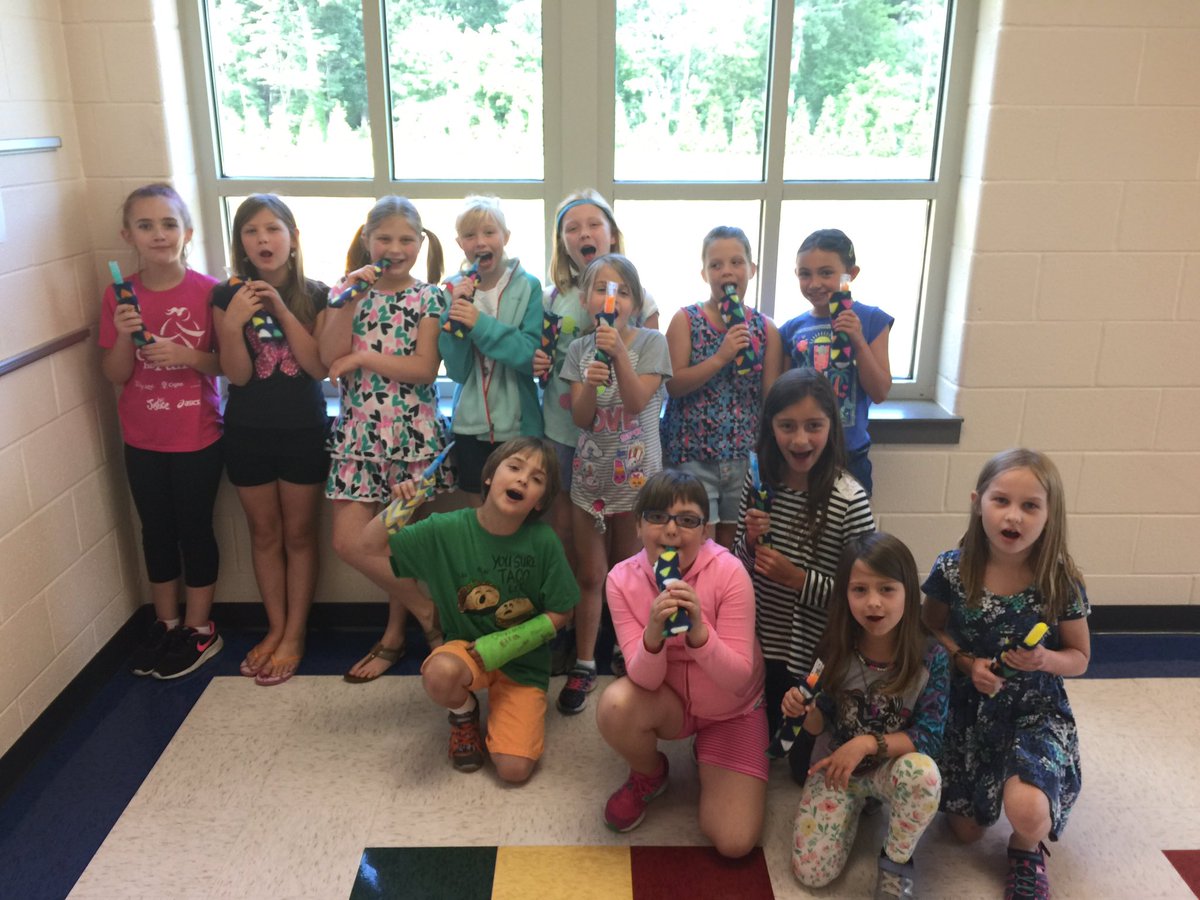 mskretchman227's tweet photo. :: Day 2 of Sensational Sewing! Freeze pop holders for the win! :: #wpssummercamps #lifeskills :: @JKESWPS @tweetwps @jvanheukelum https://t.co/MDrXTKmYnQ