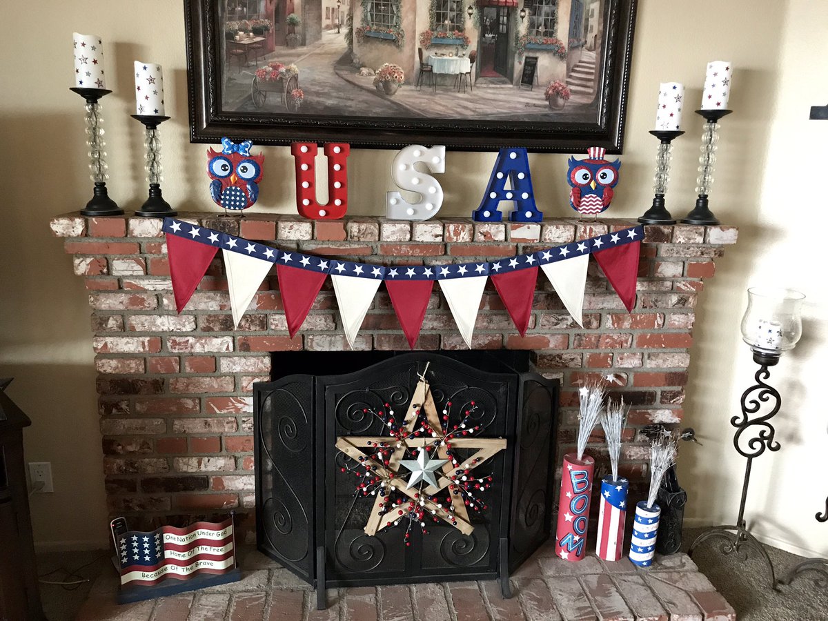 alyrose74's tweet photo. @pier1  ❤️🇺🇸💙 #pier1love https://t.co/nNfo3AWj2T