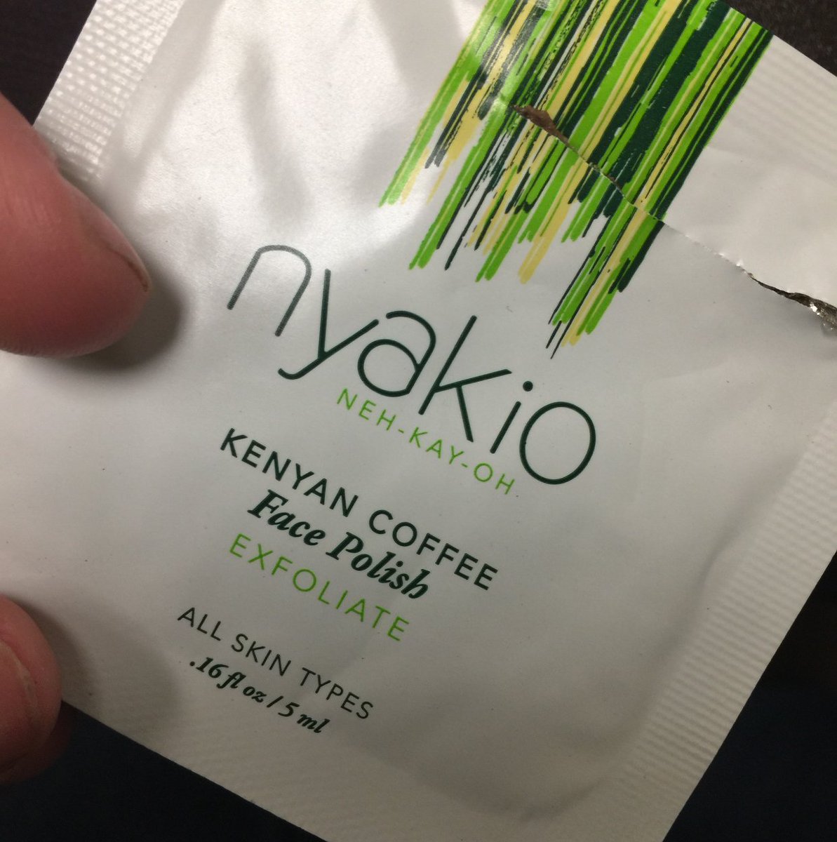 tonya_saurusrex's tweet photo. Trying my free sample of #nyakiobeauty face polish from my #poppyvoxbox #sponsored https://t.co/fzGJHvUMcM
