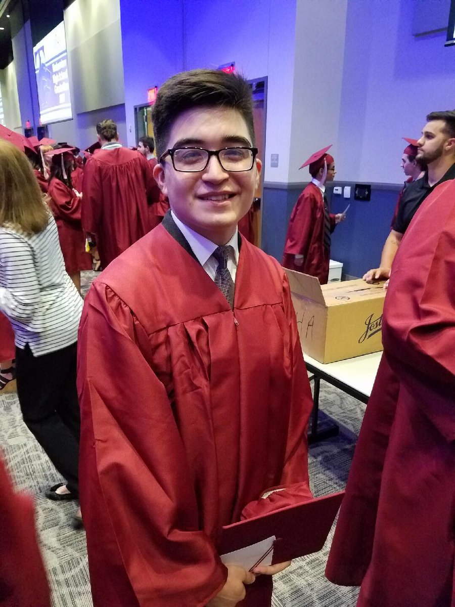PhoenixAcademy3's tweet photo. Phoenix grads walking at Timberview graduation #MISDGrad2017 so proud of you! https://t.co/TCZXfeQfTX