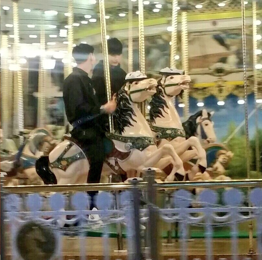 shasha17n's tweet photo. Kwon Hyunbin & Seong Hyunwoo spotted at Lotte World earlier today! Lol. These 2 are inseparable! #2Hyuns #YGKplus #TheVibeLabel #Produce101 https://t.co/PiIPur3yxj