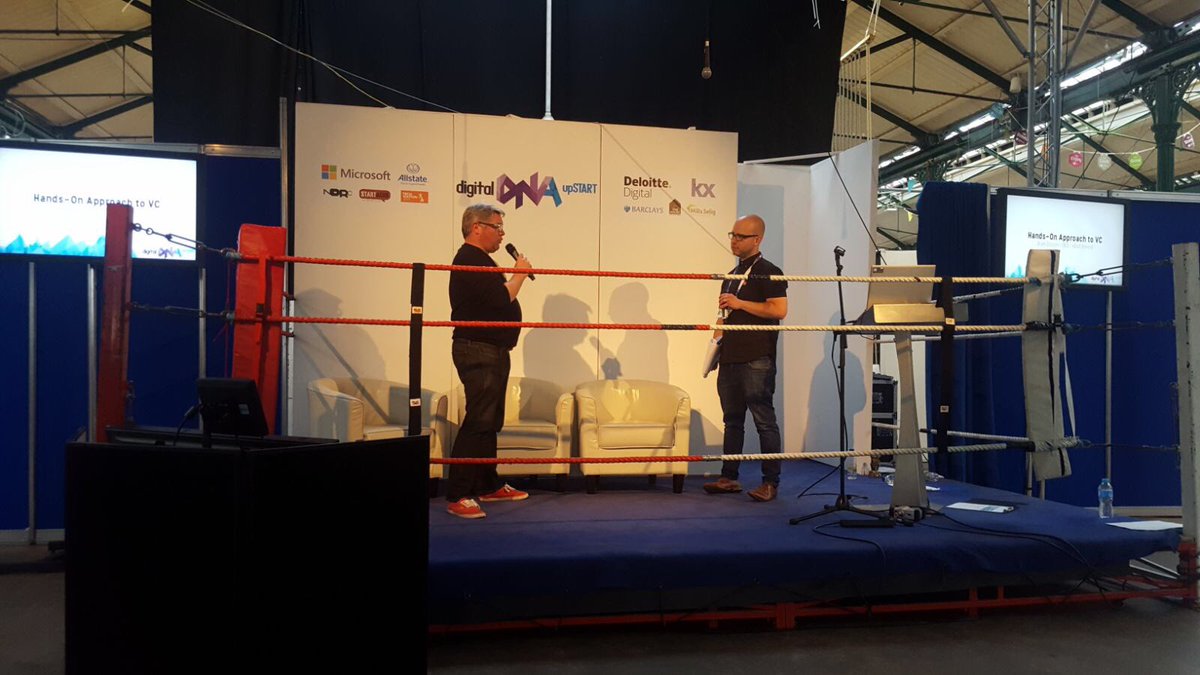 edotconnect's tweet photo. Fireside chat with @ALDevlin @DigitalDNAHQ @DeloitteDigital #startup 🚀🚀🚀#Belfast #digitaldna https://t.co/MAfbgMmrt2