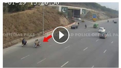 newz_cafe's tweet photo. #Road #Accidents Caught in CCTV #Islamabad 
Link To view :  https://t.co/8j8pSWiEf5

#NotreDame #DDay #Pokemondirect https://t.co/mYFGViJQcq