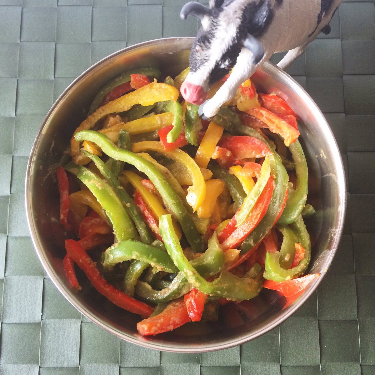 cowvathi's tweet photo. A bowl of colourful veggies is always a happy one! Moooooo. #cowchef #food #vegan #veggiepower #plantbased https://t.co/plbhKDXhoD
