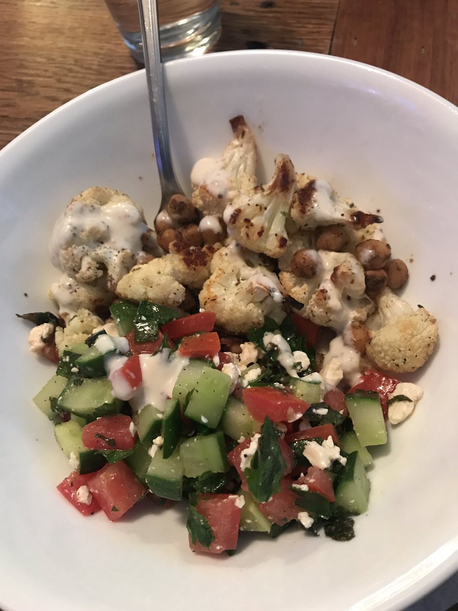 KSnutritionRDN's tweet photo. Leftovers for lunch! Roasted cauliflower and chickpeas with cucumber, tomato and feta salad #RDNapproved #tinacooks #JMANeats https://t.co/mNv8ZSlKXv