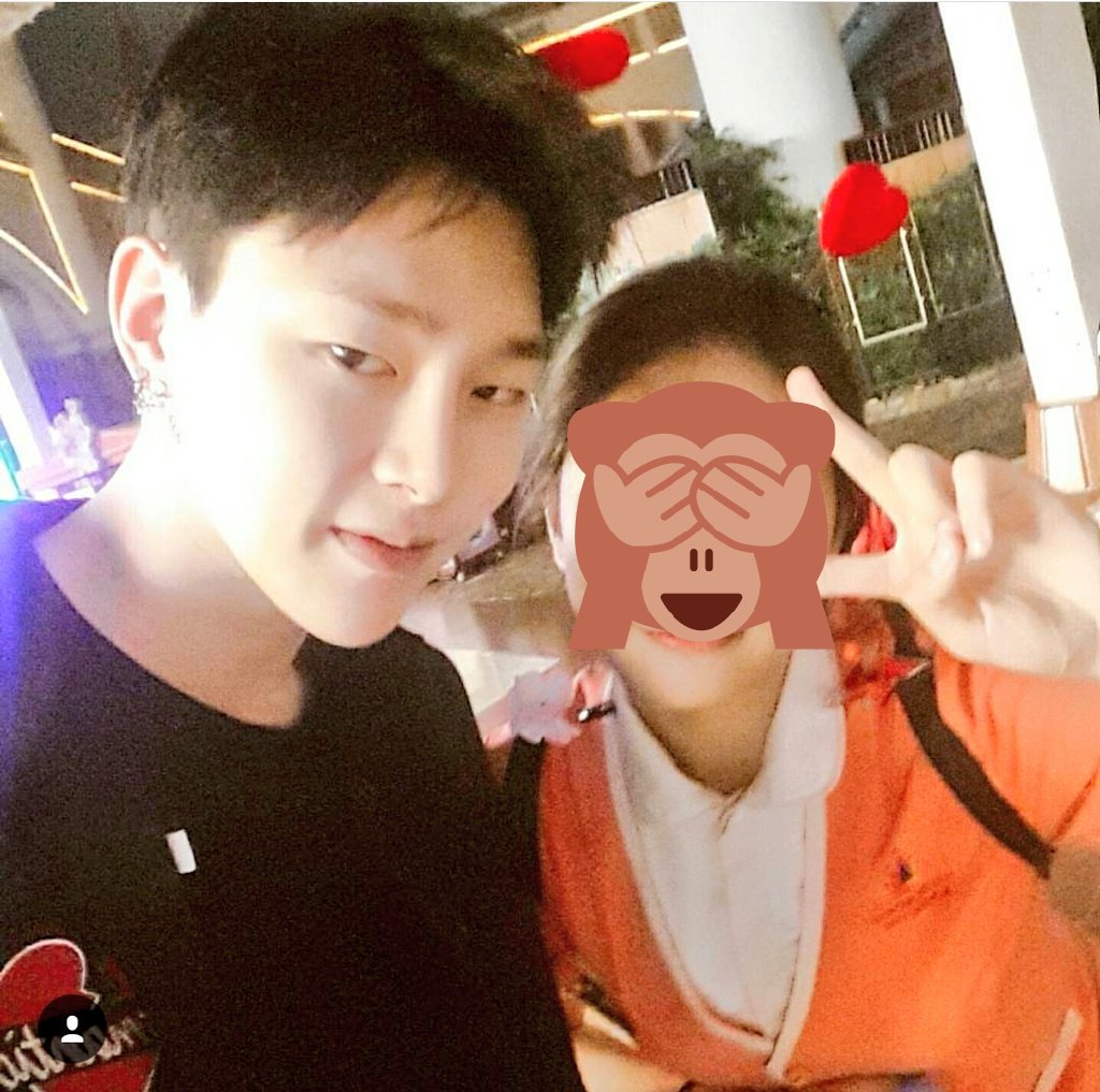 shasha17n's tweet photo. Kwon Hyunbin & Seong Hyunwoo spotted at Lotte World earlier today! Lol. These 2 are inseparable! #2Hyuns #YGKplus #TheVibeLabel #Produce101 https://t.co/PiIPur3yxj
