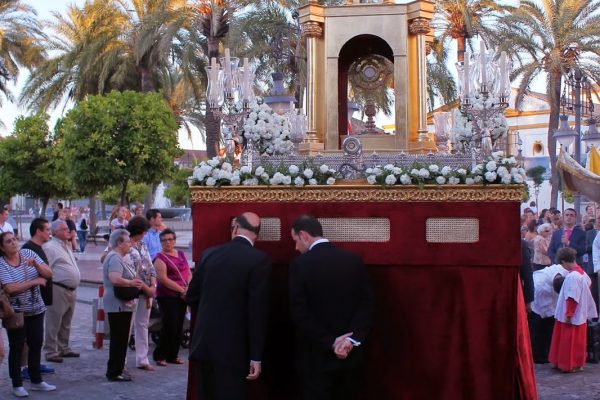 🔨 Martillo y Costal 🔨

Igualá Corpus Christi de la Hermandad de la Presentación al Pueblo.
elcandeleroweb.blogspot.com.es/2017/06/martil…

<a href="/GJpresentacion/">Hermandad Presentación al Pueblo</a>