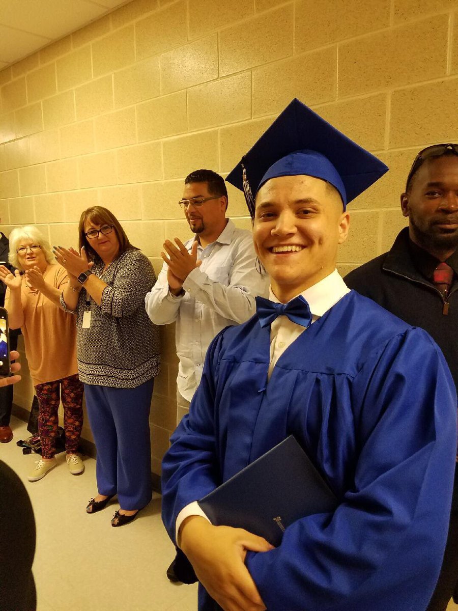PhoenixAcademy3's tweet photo. Even more Phoenix grads walking at Summit High's graduation #MISDGrad2017 https://t.co/bxGf83Nghj