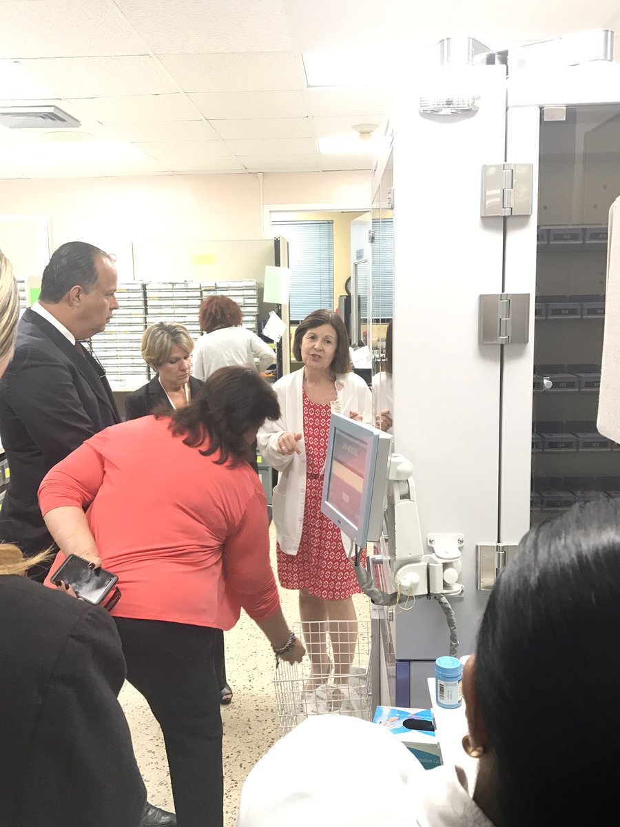 juanoscar51's tweet photo. Hoy realizamos vista ocular en @AuxilioMutuo para auscultar el proceso y uso de tecnología en el despacho de medicamentos. #PC760 https://t.co/AuRkyLioJb