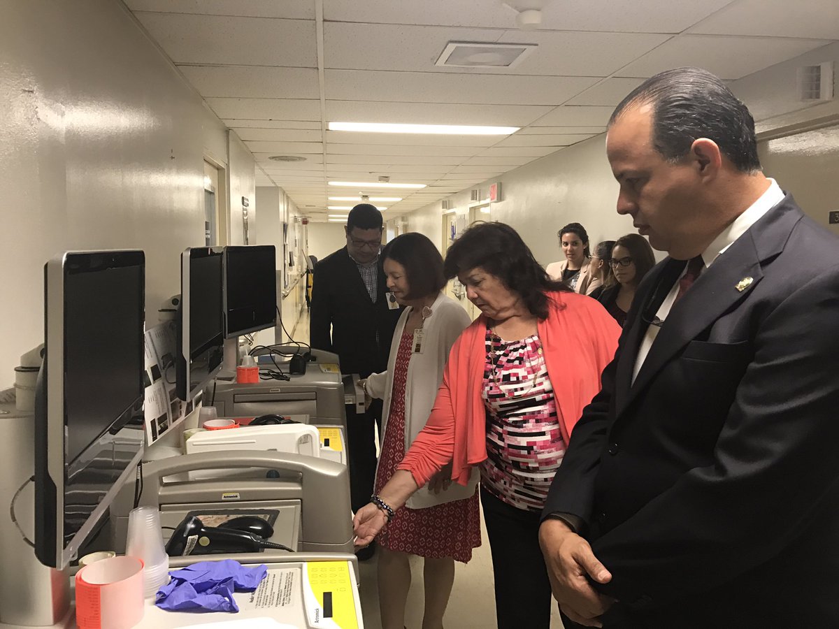 juanoscar51's tweet photo. Hoy realizamos vista ocular en @AuxilioMutuo para auscultar el proceso y uso de tecnología en el despacho de medicamentos. #PC760 https://t.co/AuRkyLioJb