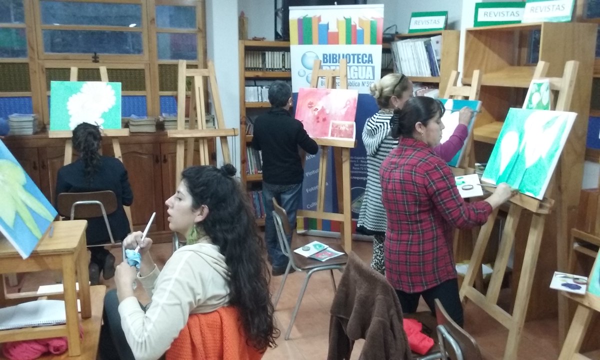 Biblioagua's tweet photo. Las Bibliotecas son mas que libros... y en Biblioagua lo sabemos @laborancagua @dibam_cl @BibliotecasSNBP https://t.co/tEYsY3sWou