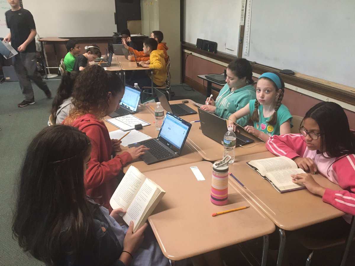 leadership101_'s tweet photo. Digital learning in action in @MilfordSchools classrooms #MPStalks https://t.co/XmS5dJDfoR