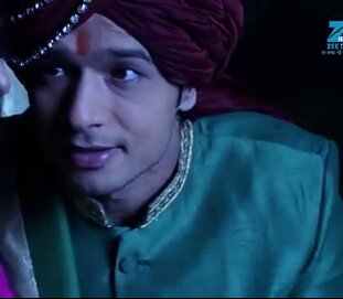 sanayafahad's tweet image. @iam_fahadali as #vikramjeet n #ektharajaekthirani