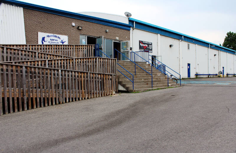 Morrisburg’s $1M concrete arena pad bit.ly/2rIitV9 #SouthDundas #Morrisburg https://t.co/sbVURY8Zkf