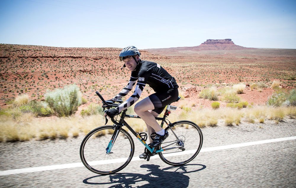 BicyclingMag's tweet photo. Some seriously crazy things happen to riders' bodies during #RAAM: https://t.co/XIqti4bvr0 https://t.co/pW3sBeSsHl