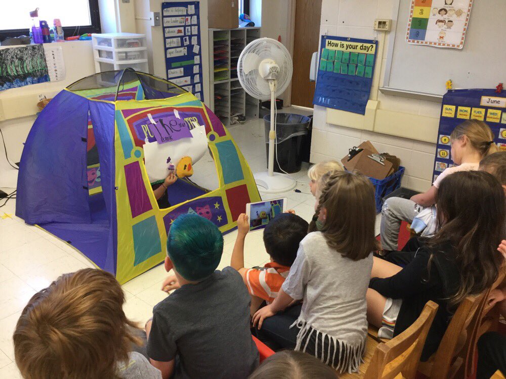 BastableKinder's tweet photo. Finishing a great by performing our puppet shows! https://t.co/a8se9QcM2V