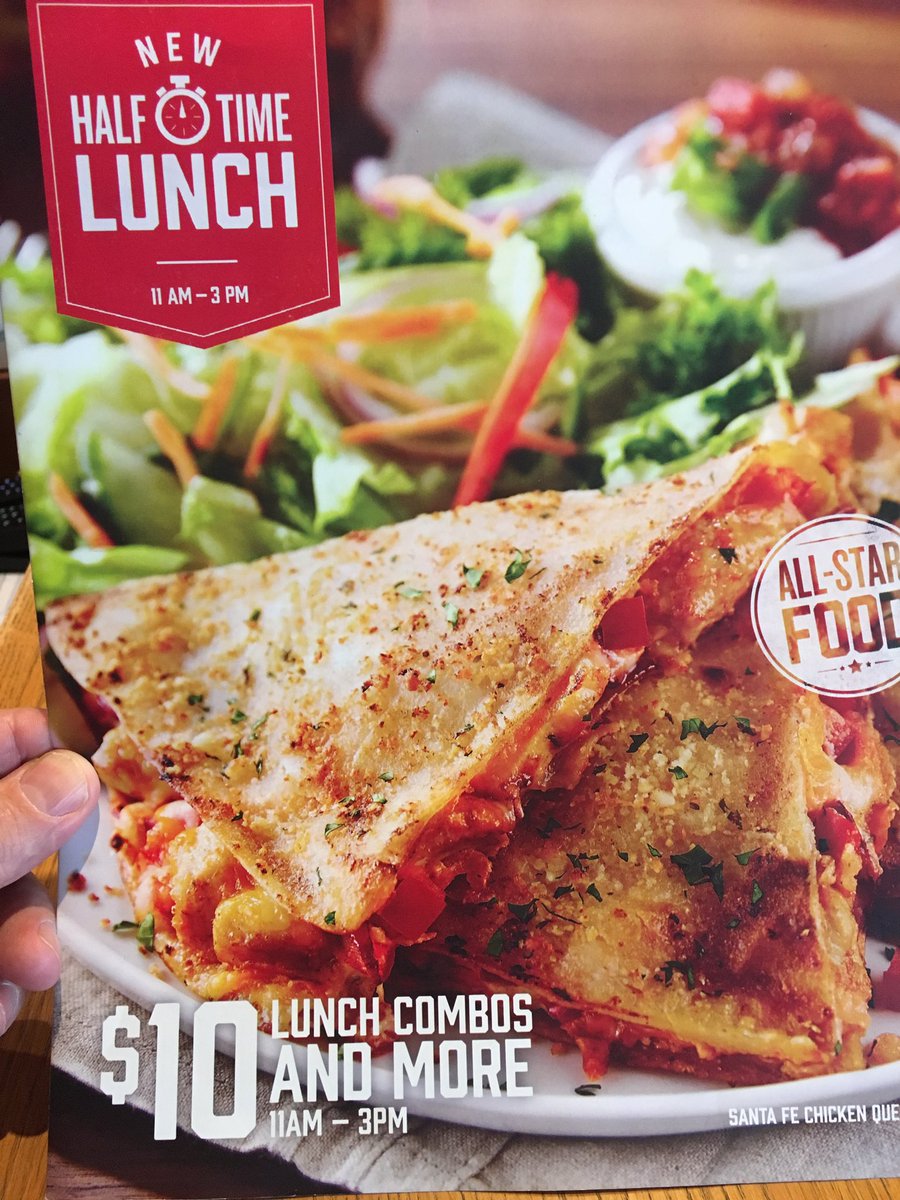 BPsEastRegina's tweet photo. $10 Combos that include:
The Little Dipper, Bacon Mac & Cheese Pasta, the Half Boston Brute and much more. #halftimelunch https://t.co/mVTF2wFbSq