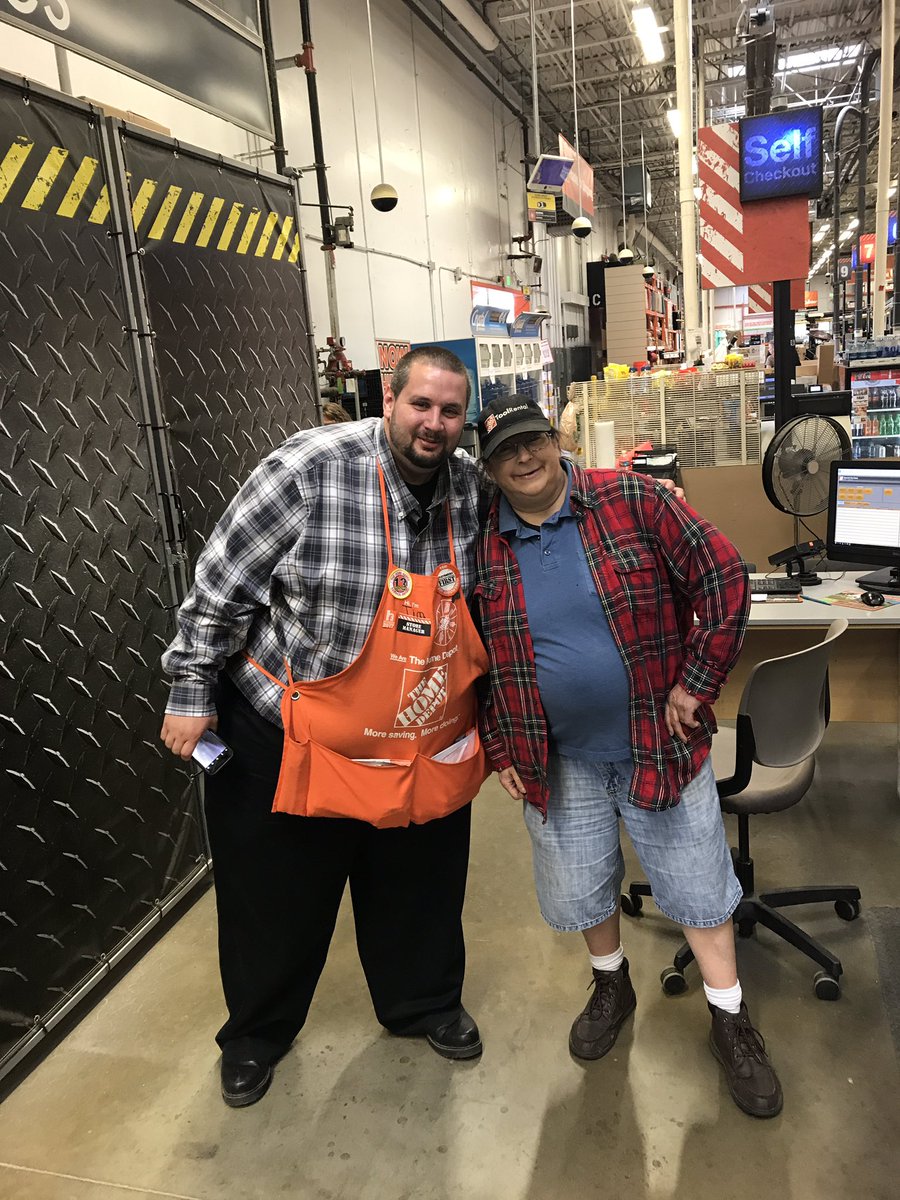 Tim congratulating Wendy on an excellent online sale. Great job Wendy!!! Keep up the great work