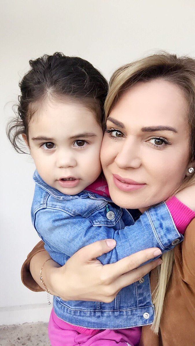 NAGiHANKARADERE's tweet photo. Anne kız aşkı 😍😘❤️️ #annekız https://t.co/QYZJptORMi